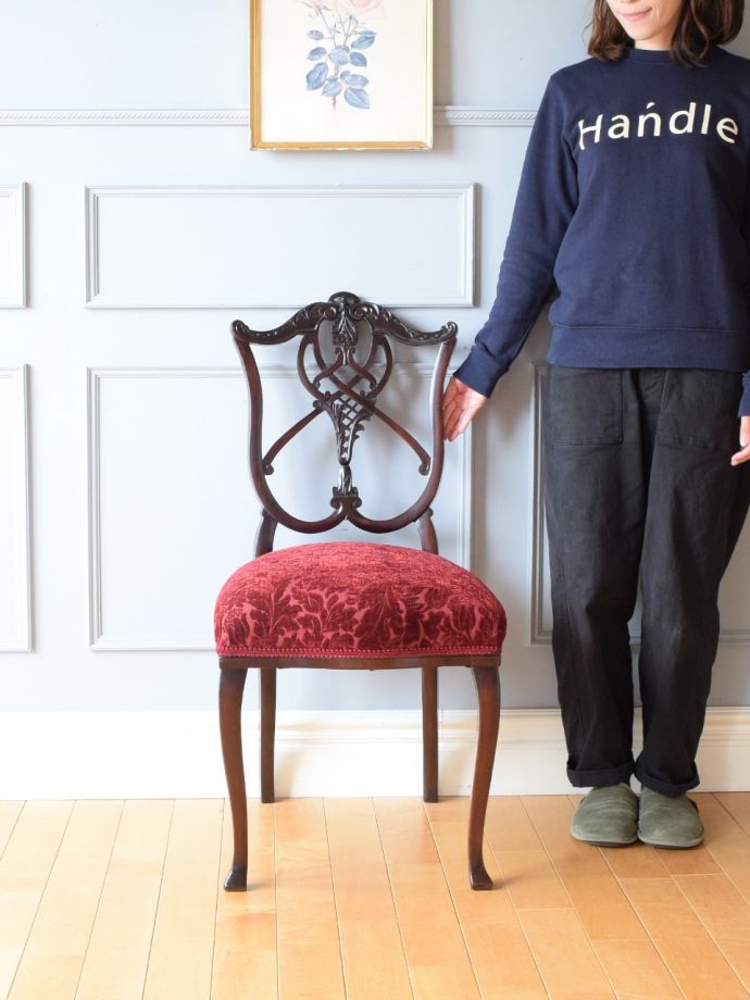 英国アンティークのサロンチェア