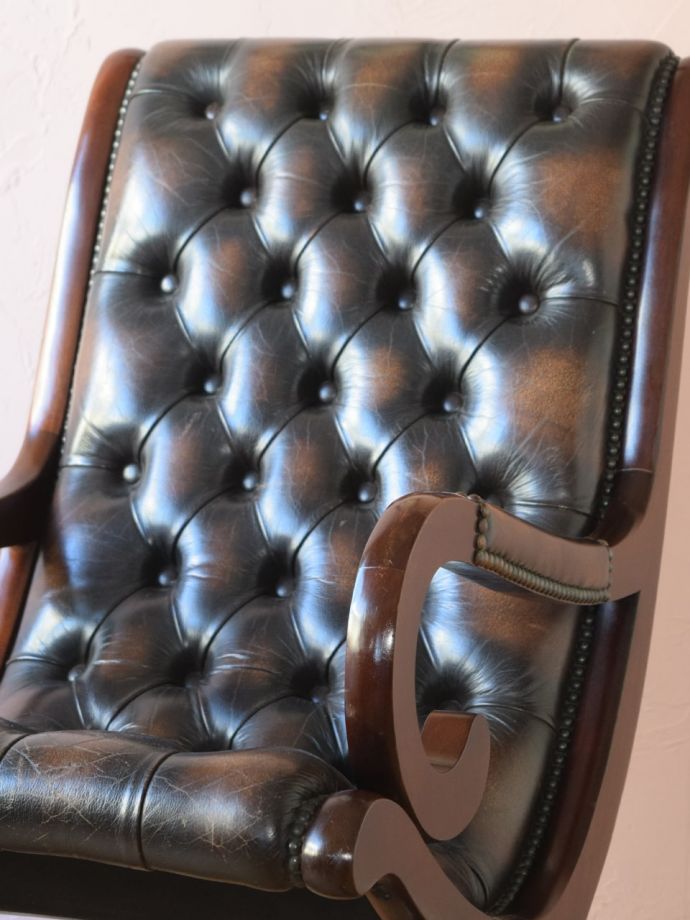 アンティークパーソナルチェアの背もたれ