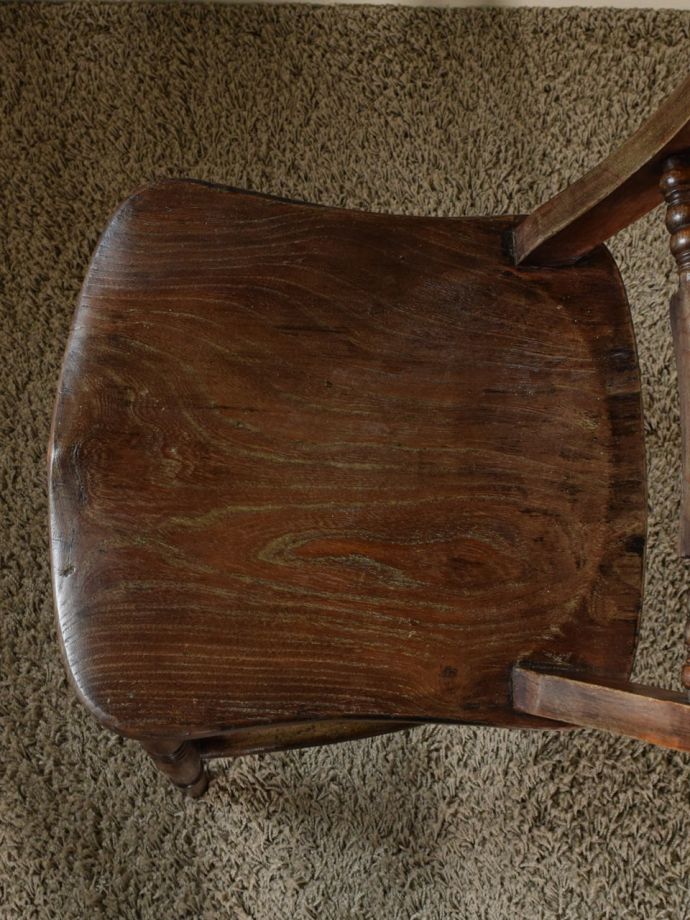 アンティークの椅子の座面