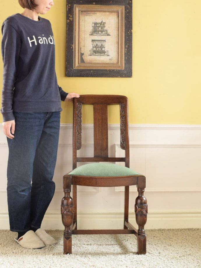 英国アンティークのダイニングチェア