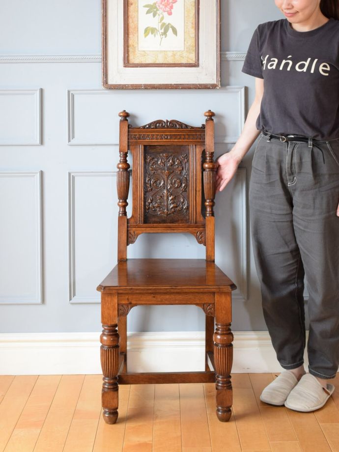 アンティークのチェア