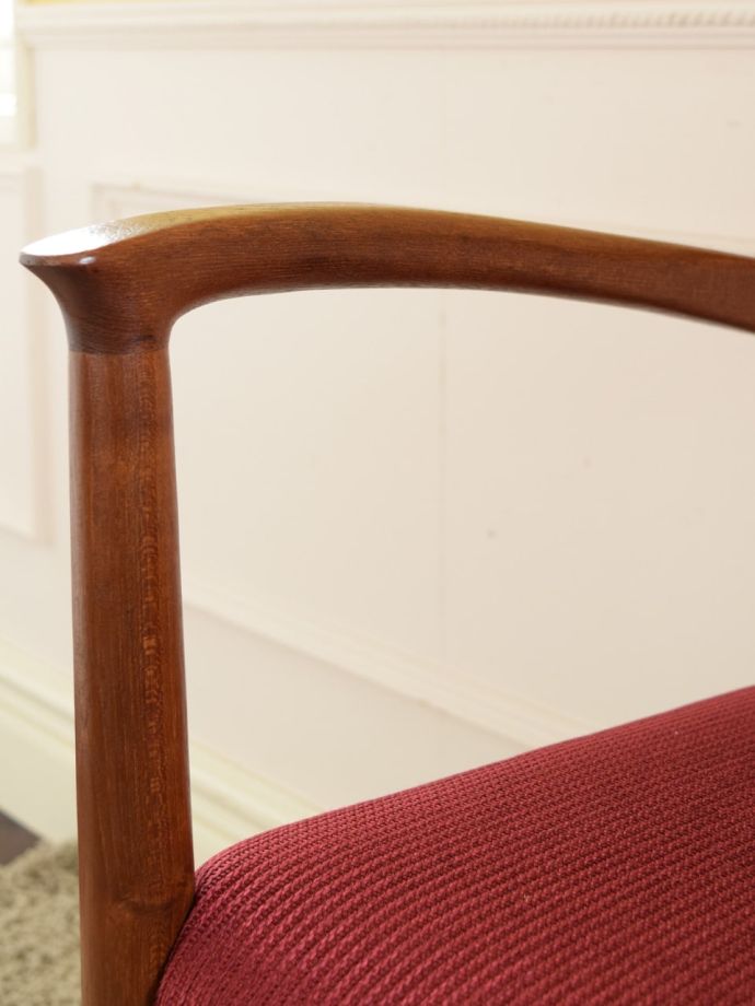 アンティークの椅子のアーム