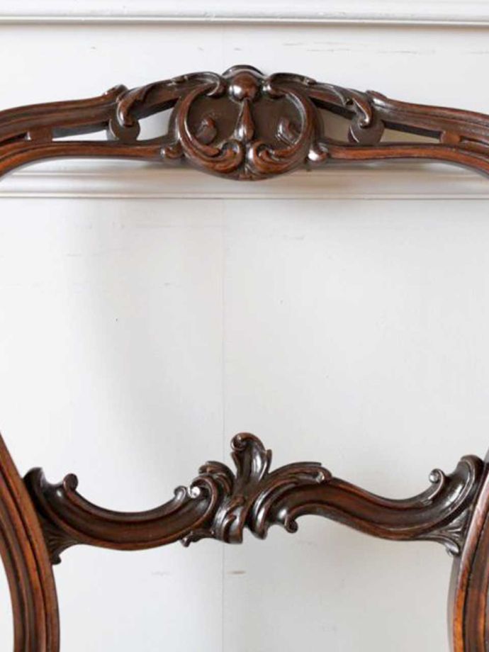 アンティークチェアの装飾