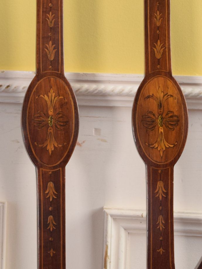 英国アンティークらしい装飾