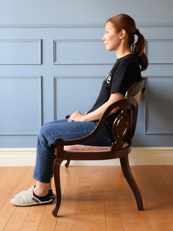 アンティークのソファの側面