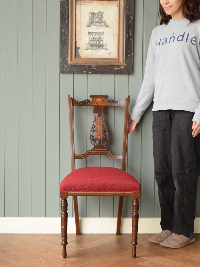 英国アンティークのサロンチェア