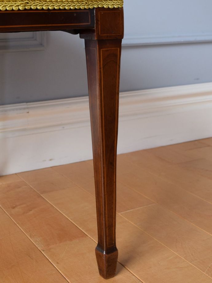 アンティーク椅子の脚