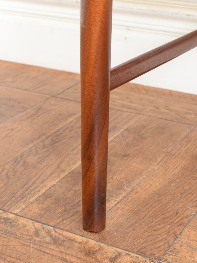 アンティーク椅子の脚