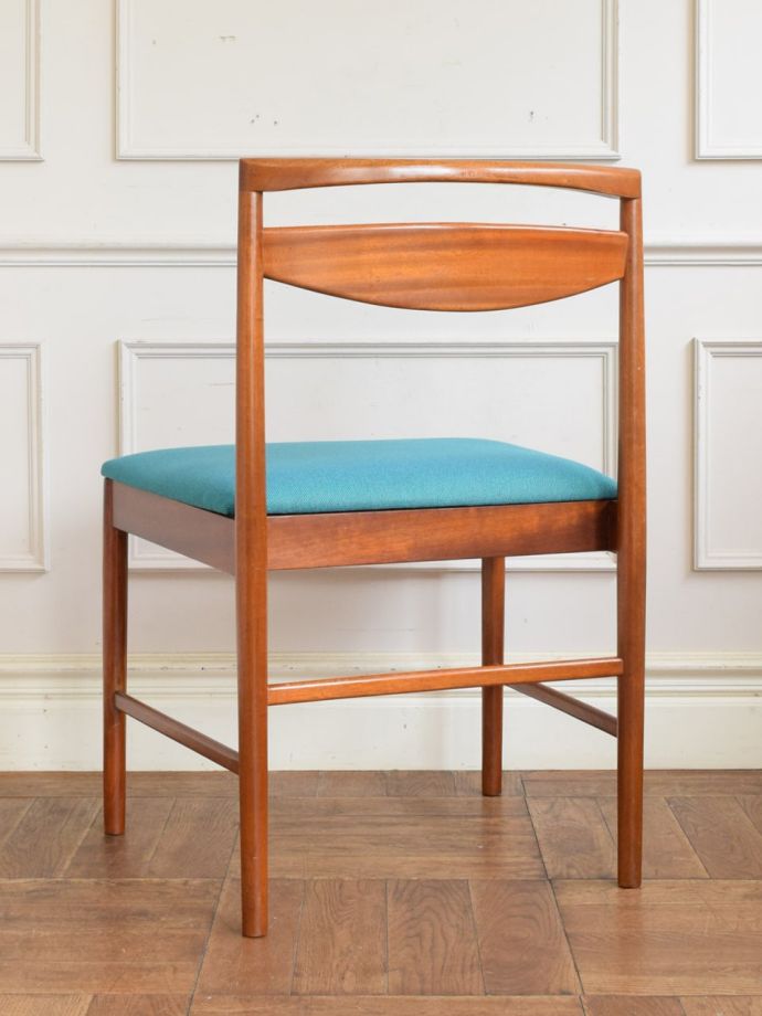 ビンテージチェアの後ろ姿