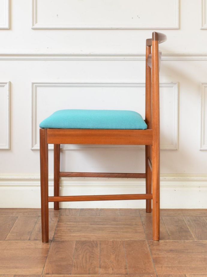 ビンテージチェアの側面