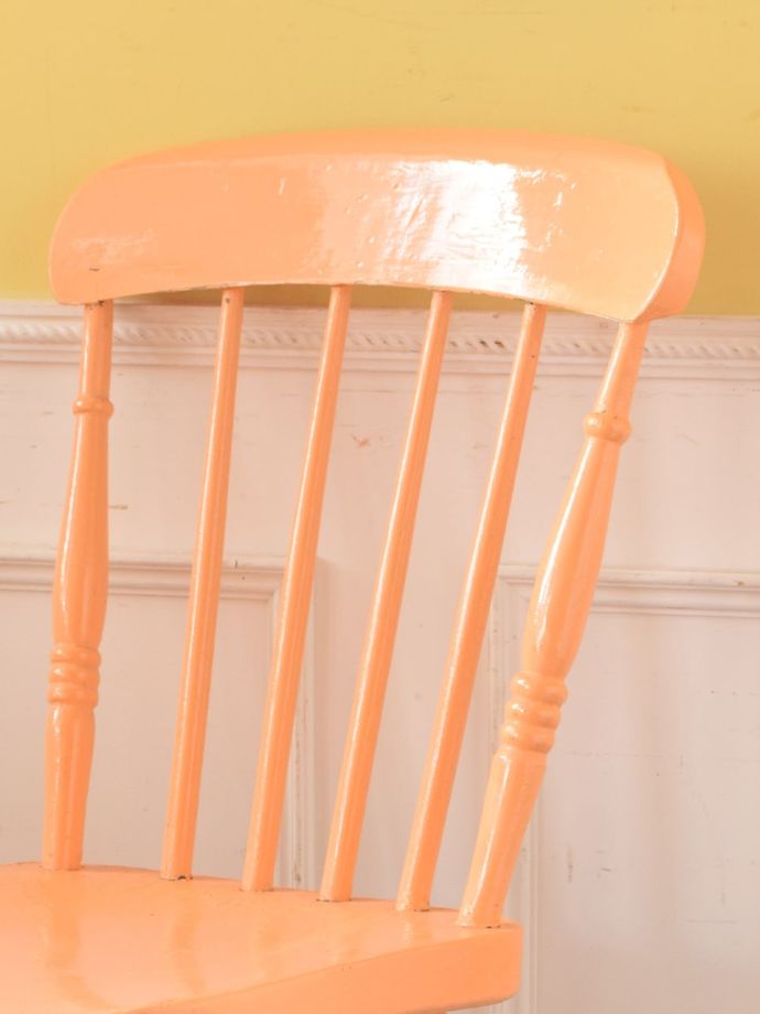 アンティークチェアの背もたれ