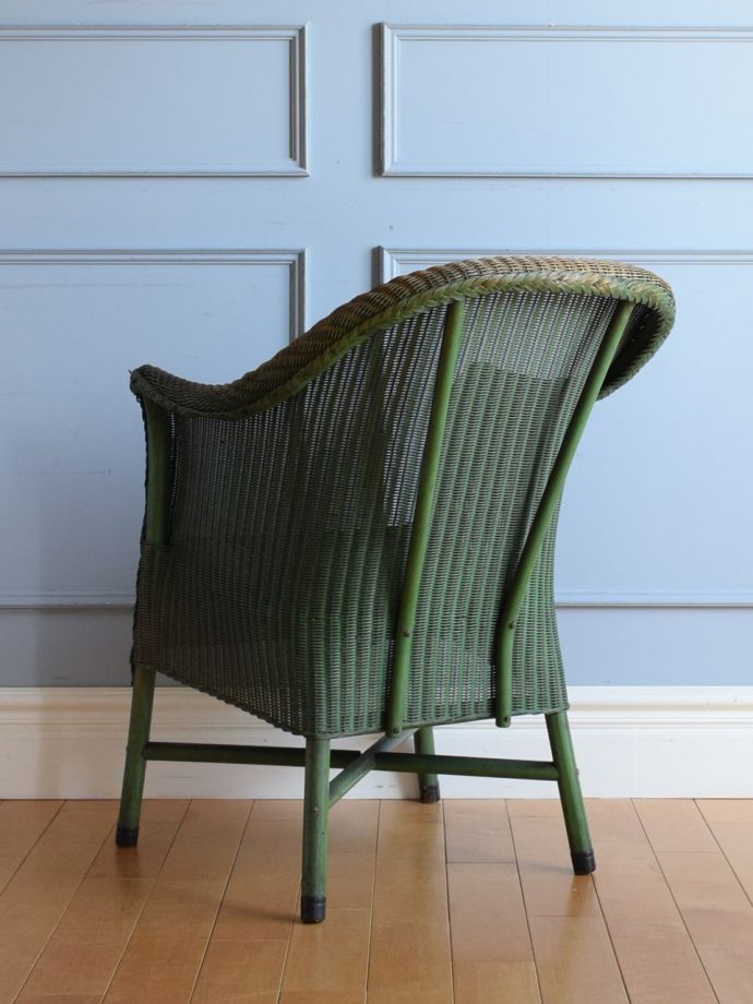 ロイドルームチェアの後ろ姿