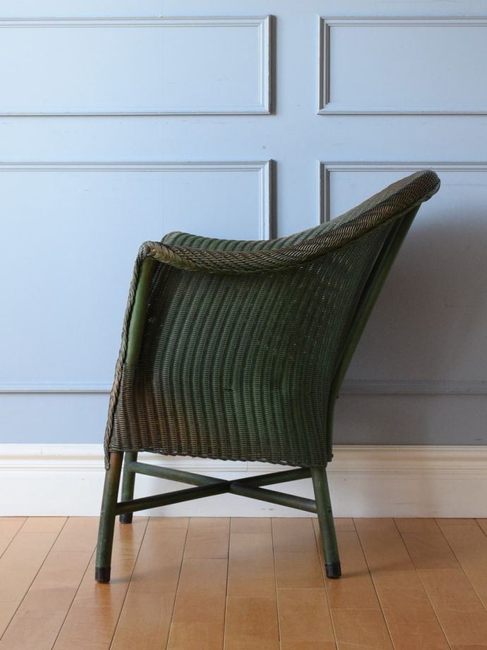 ロイドルームチェアの側面