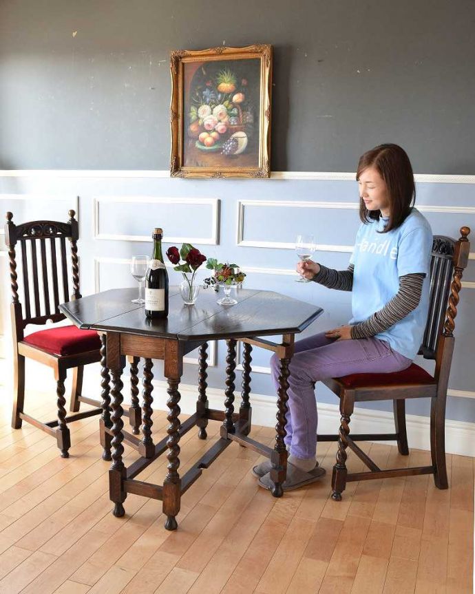 アンティークのテーブル アンティーク家具 八角形の天板のアンティーク英国家具、伸張式のゲートレッグテーブル。使い方に合わせて3通りで使えるアンティークの定番アンティーク家具の定番テーブルと言えばゲートレッグテーブル。(k-1866-f)