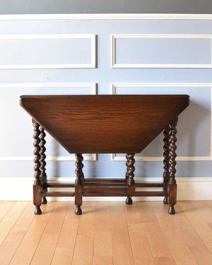 アンティークのテーブル アンティーク家具 八角形の天板のアンティーク英国家具、伸張式のゲートレッグテーブル。クルッと回転。(k-1866-f)