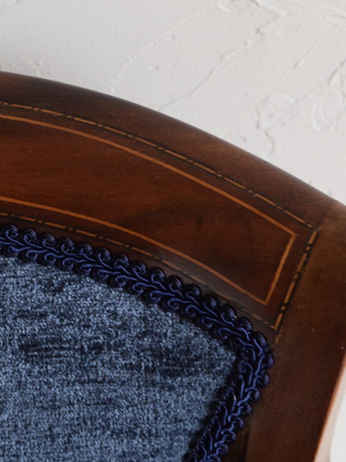 英国アンティークらしい装飾