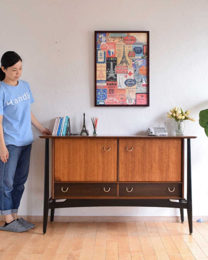 サイドボード アンティーク家具 スッキリとしたカッコいい北欧デザイン、G-PLANのアンティークテレビボード。人気のヒミツは北欧スタイルのデザインやっぱりスッキリとしてカッコいい北欧デザインが人気のサイドボード。(k-1870-f)