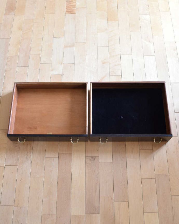 サイドボード アンティーク家具 スッキリとしたカッコいい北欧デザイン、G-PLANのアンティークテレビボード。キレイにお直ししました引き出しの中も修復の際、専門の職人がキレイにしました。(k-1870-f)