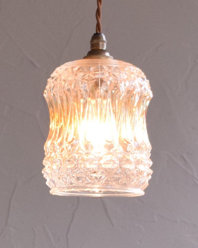 ペンダントライト　照明・ライティング　カラーガラス入りのアンティークペンダントライト（コード・シャンデリア電球・ギャラリーなし）。。(k-1870-z)