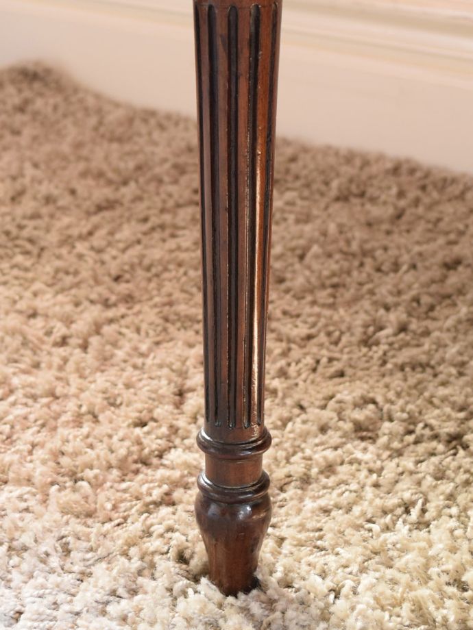 アンティーク椅子の脚