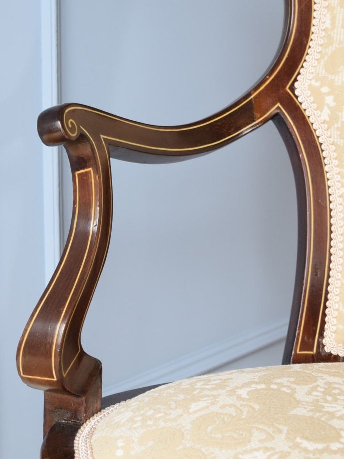 セティの肘掛け