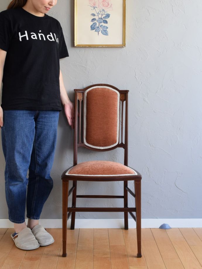 英国アンティークのサロンチェア