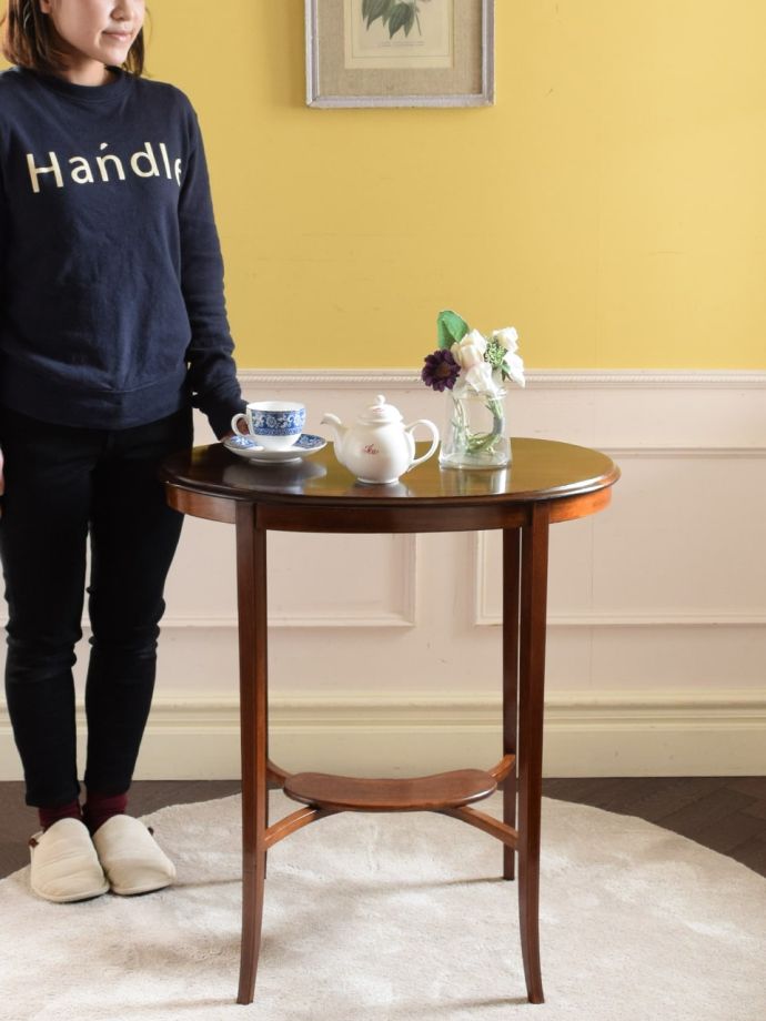 英国のサイドテーブル