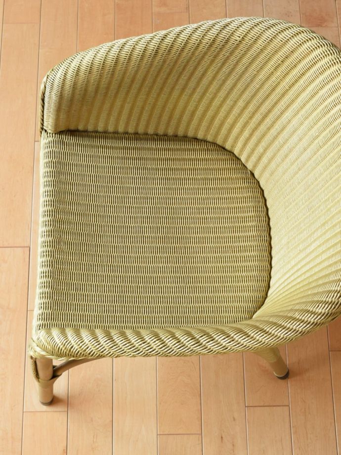 ロイドルームチェアの座面