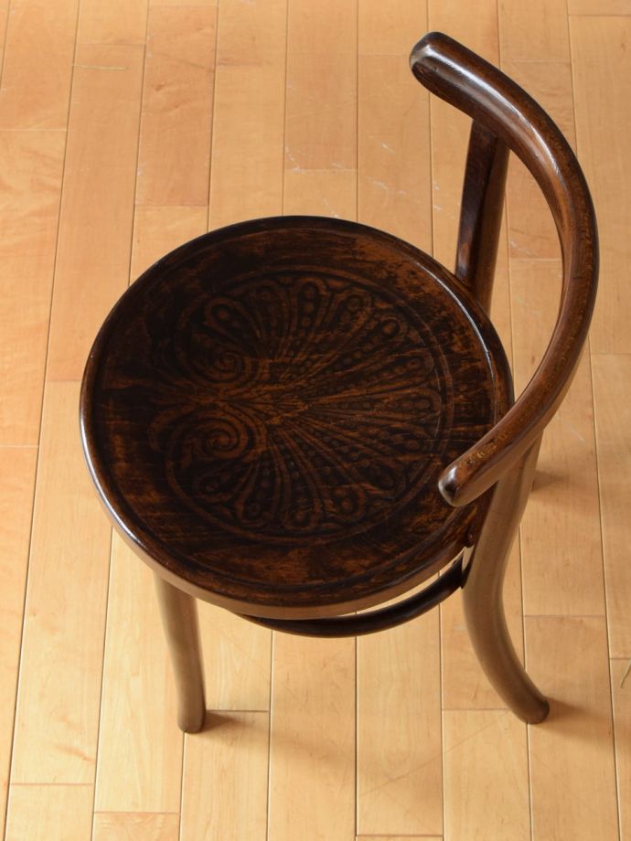 ベントウッドチェアの座面