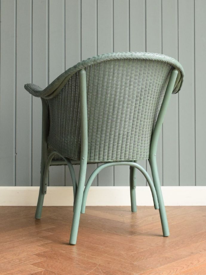 ロイドルームチェアの後ろ姿