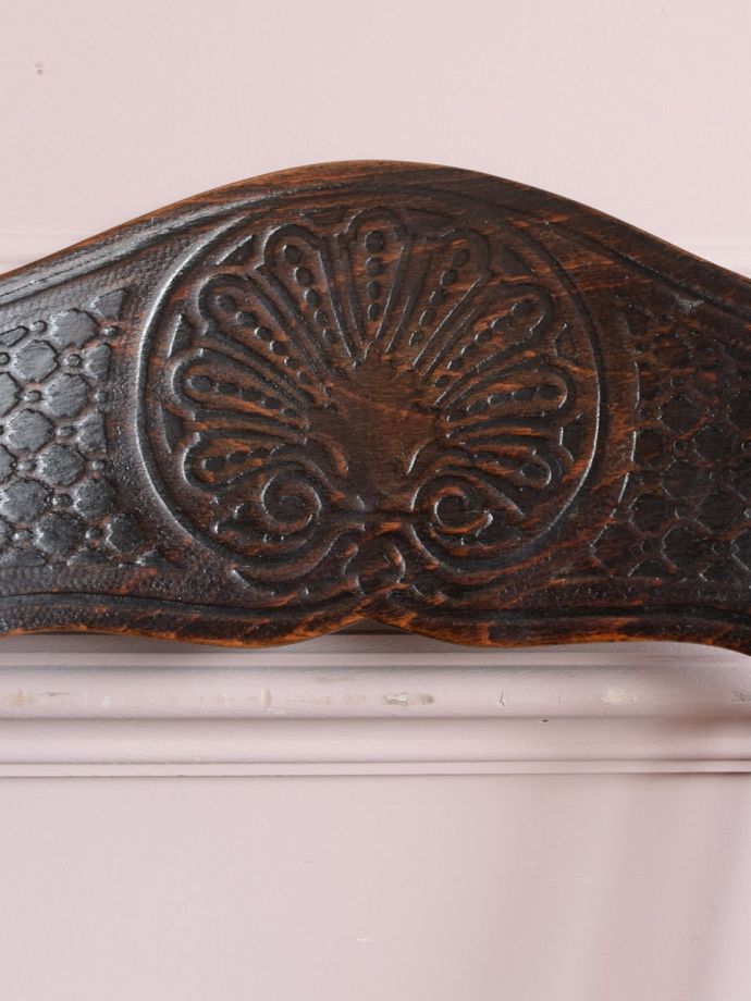 ベントウッドチェアのパネルバック