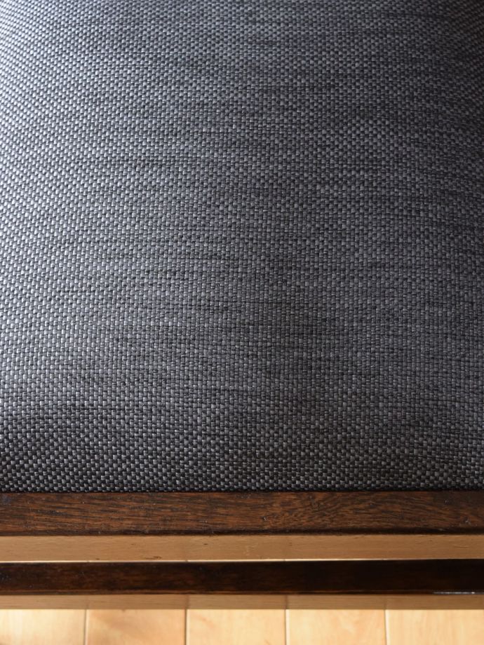 アンティークチェアの座面の生地