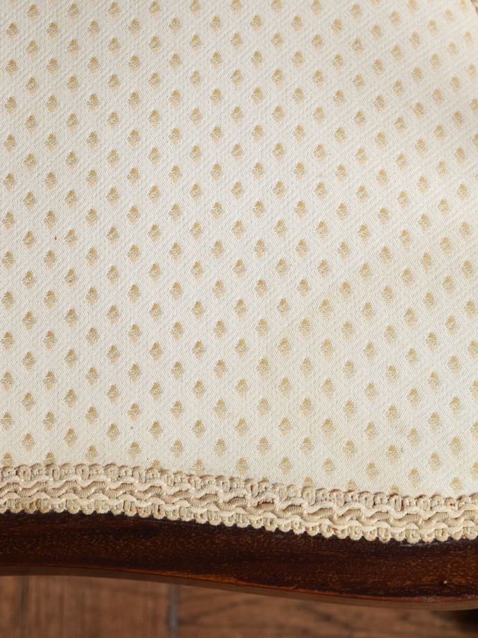 サロンチェアの座面の生地