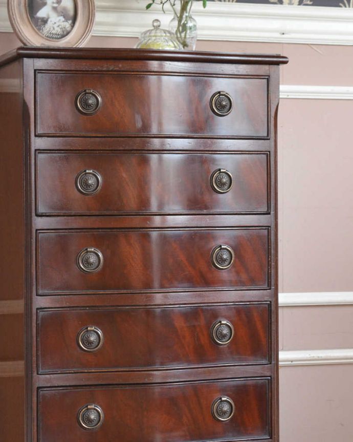 アンティークのチェスト　アンティーク家具　マホガニー材のアンティーク英国輸入家具、美しいチェスト。収納と魅せ場。(k-1907-f)
