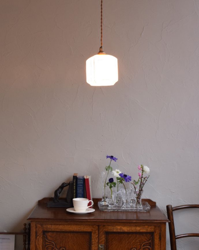 ペンダントライト　照明・ライティング　マーブル模様のアンティークペンダントライト（コード・シャンデリア電球・ギャラリーなし）。。(k-1916-z)