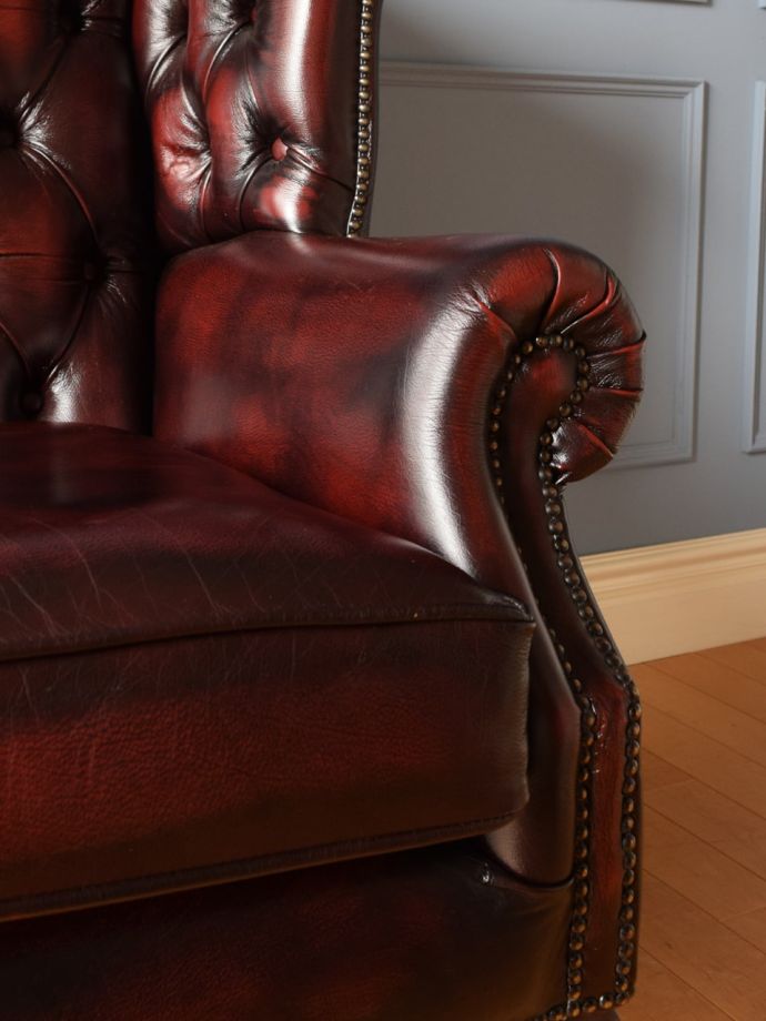 アンティークの椅子のアーム