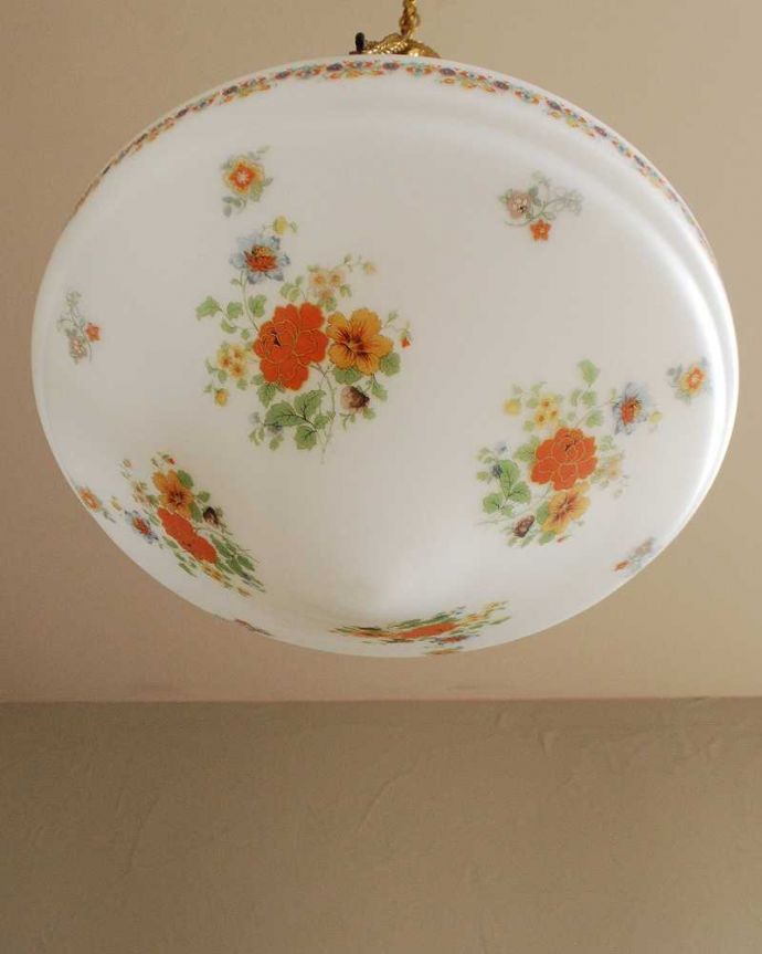 シャンデリア　照明・ライティング　お花模様が可愛いアンティークハンギングボウル（Ｅ26球付）。ふんわりとした優しいシルエット。(k-1918-z)