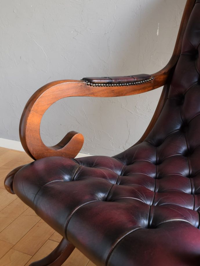 アンティークの椅子のアーム