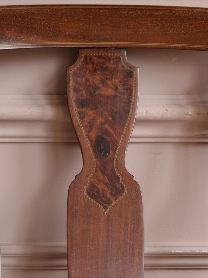 英国アンティークらしい装飾