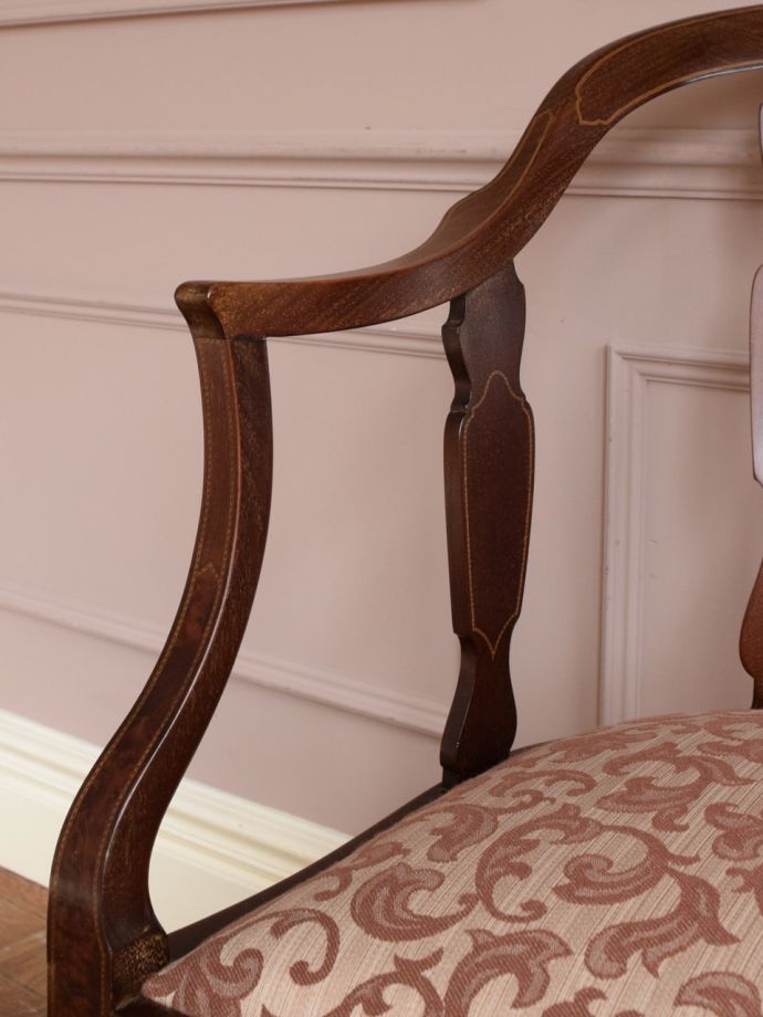 アンティークの椅子のアーム