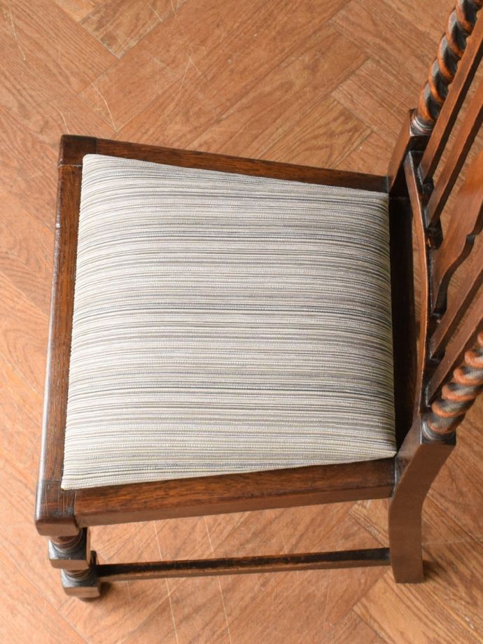 アンティークの椅子の座面