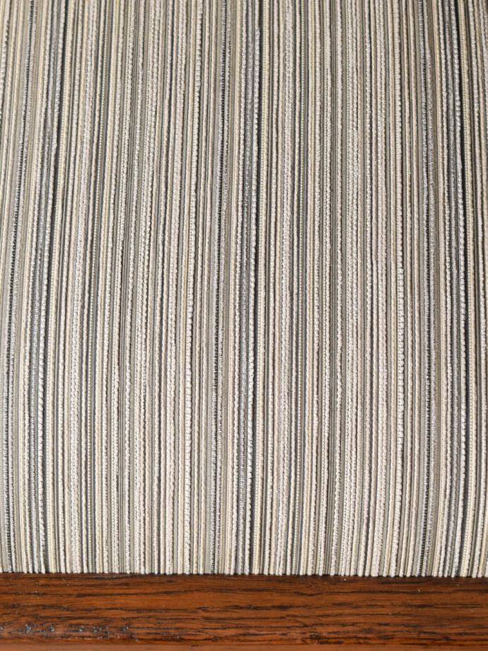 アンティークチェアの座面の生地