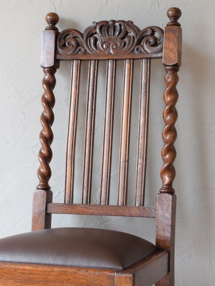 アンティークらしい美しい椅子