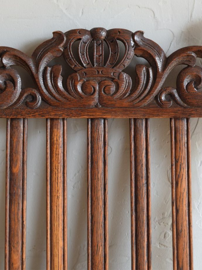 アンティークチェアの装飾