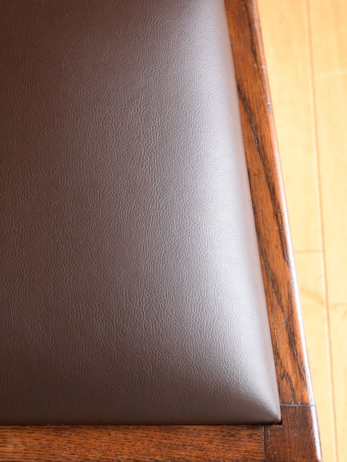 アンティークチェアの座面の生地