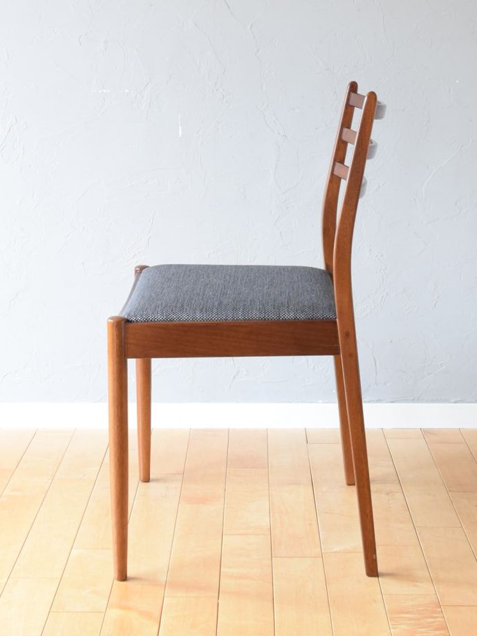 ビンテージチェアの側面