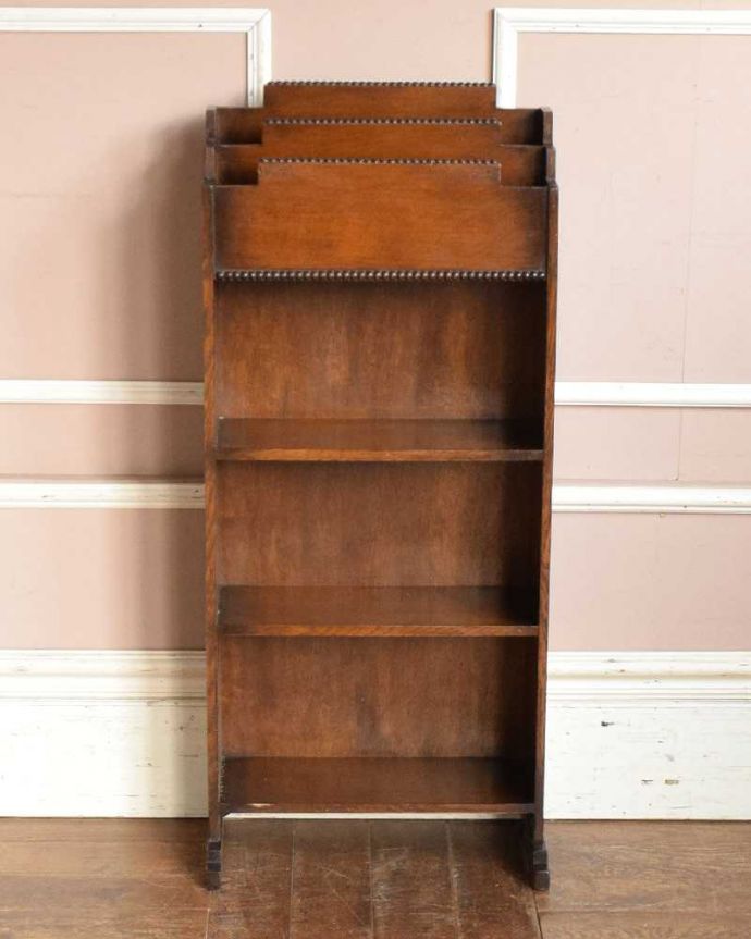 アンティークのキャビネット　アンティーク家具　英国の小さなアンティーク家具、オーク材の便利な木製のマガジンラック。しっかり修復しました。(k-1942-f)