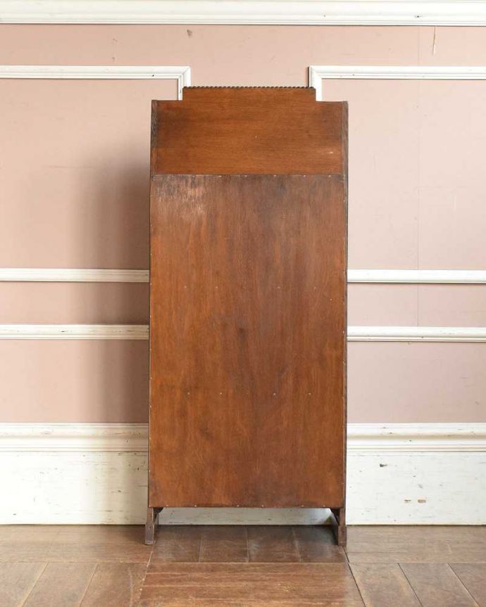 アンティークのキャビネット　アンティーク家具　英国の小さなアンティーク家具、オーク材の便利な木製のマガジンラック。後ろ姿も見てください。(k-1942-f)