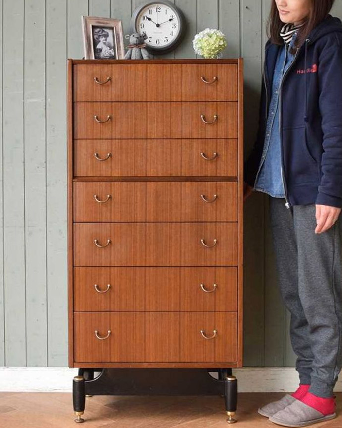 G-PLAN(Gプラン)　アンティーク家具　トラー＆ブラックのヴィンテージ家具、収納力バツグンのG-ＰＬＡＮのチェスト。スッキリとしたカッコよさが魅力北欧スタイルのチェストは、やっぱり見た目がカッコいい！シンプルなのでどんなお部屋にも似合います。(k-1950-f)