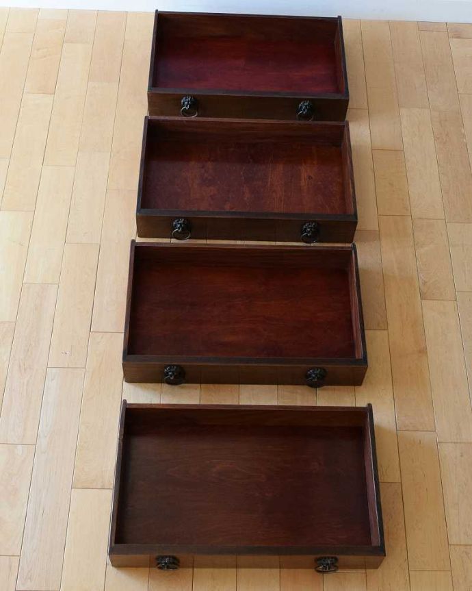 アンティークのチェスト　アンティーク家具　美しいアンティークの英国輸入家具、マホガニー材のカップボードチェスト。キレイに修復しました。(k-1992-f)